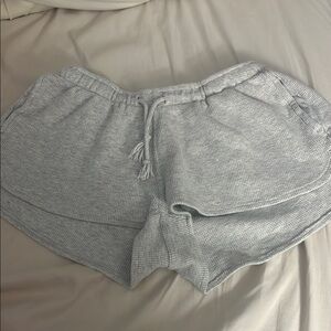 BRANDY MELVILLE SHORTS